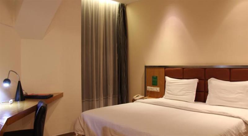 Landscape Fashion Hotel Guangzhou East Station Екстериор снимка